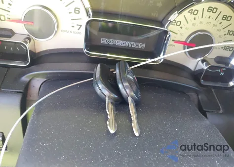 2010 Ford Expedition Limited из США, поврежденный, VIN 1FMJU2A59AEA20388